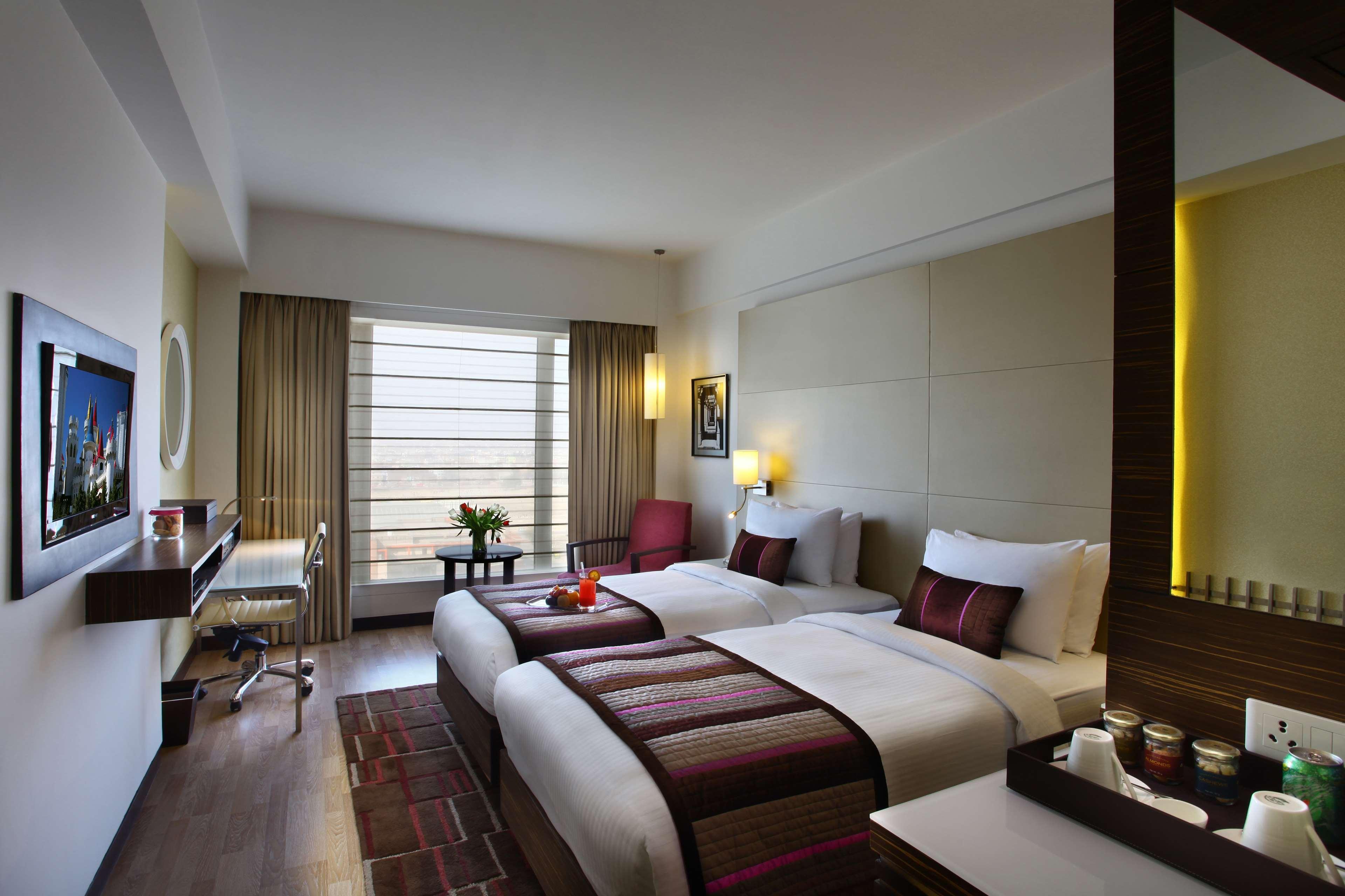 Hotel Park Plaza Shahdara à New Delhi Extérieur photo