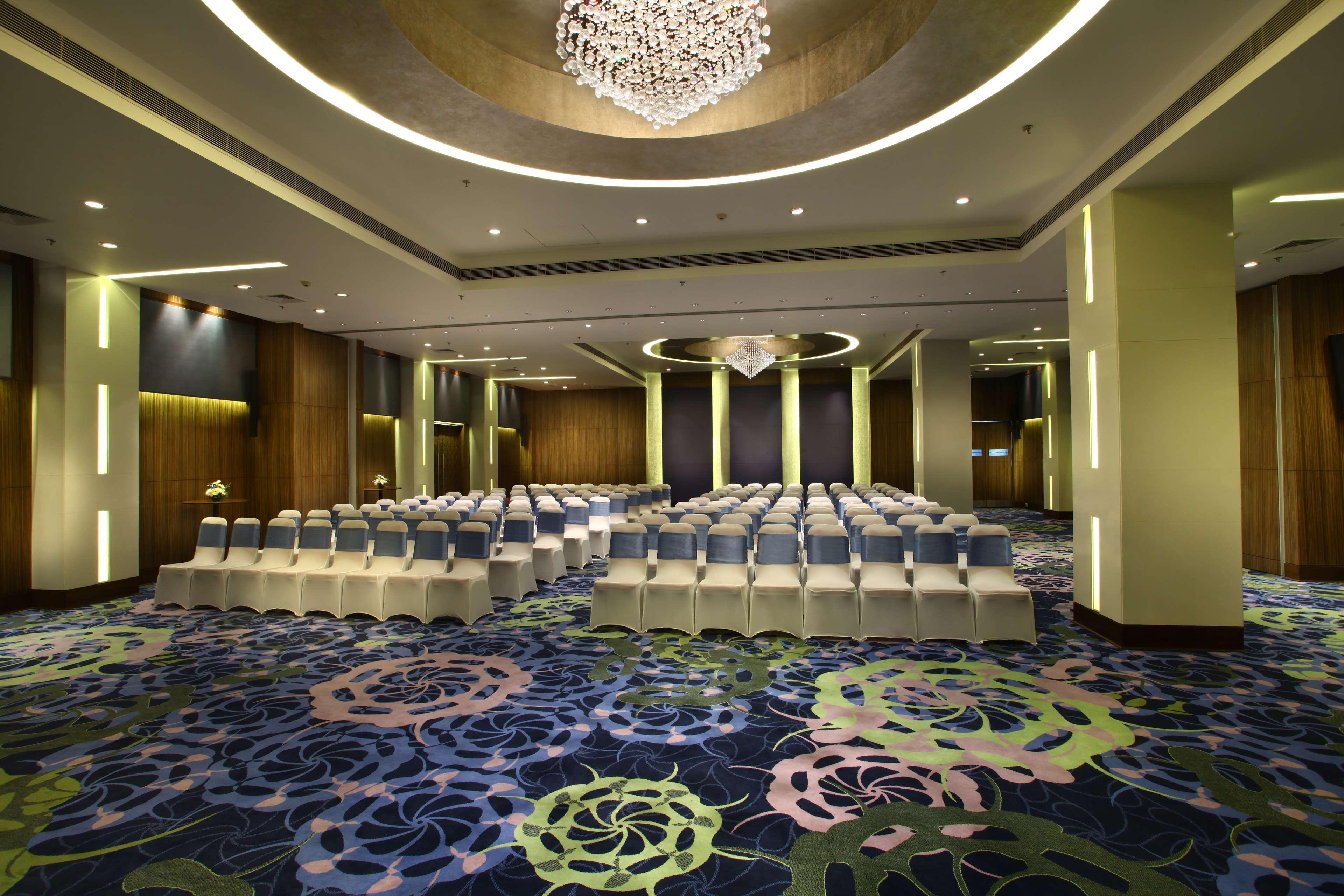 Hotel Park Plaza Shahdara à New Delhi Extérieur photo