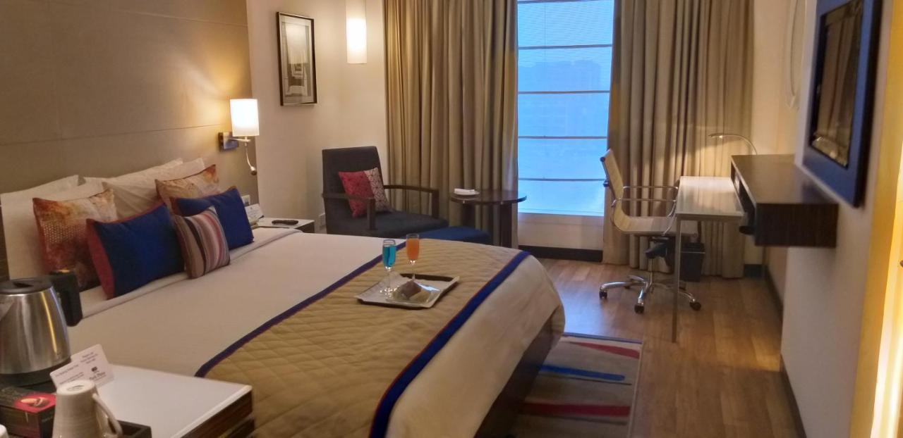 Hotel Park Plaza Shahdara à New Delhi Extérieur photo